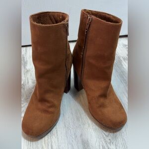 Mari V Elegant Tan Heeled Boots for Women